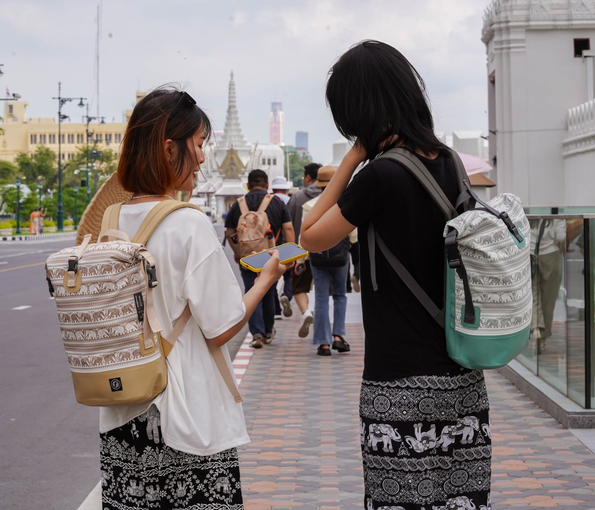 กระเป๋าเป้กันน้ำ FEELFREE MINI DRY TANK CHANG รุ่นช้าง ความจุ 12 ลิตร สีแทน_3